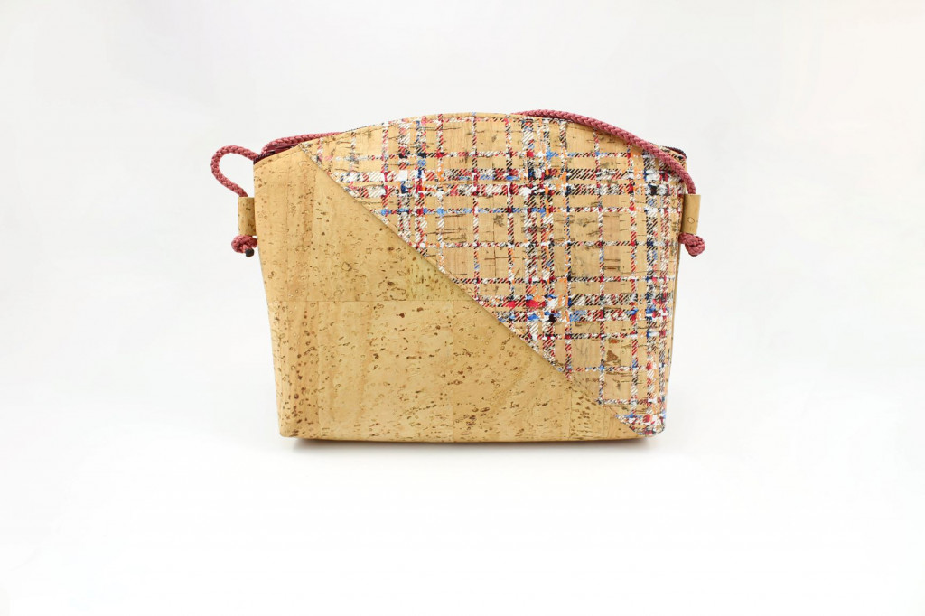 Cross bag in cork Ref. 812/3/4