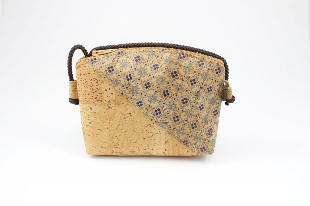 Cross bag in cork Ref: 812/3/4