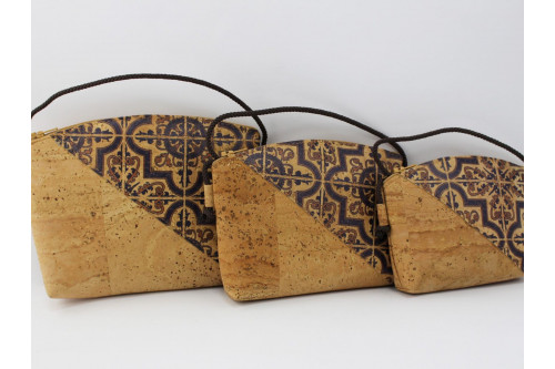 Malinha a tiracolo em cortiça Ref: 812/3/4 PA3 Malinha a tiracolo em cortiça Ref: 812/3/4 PA3